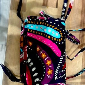 New Vera Bradley bag.  Took tags off and never used it.